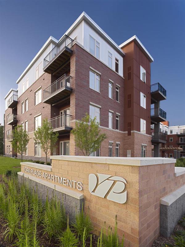 Execustay At York Place Apts إدينا المظهر الخارجي الصورة